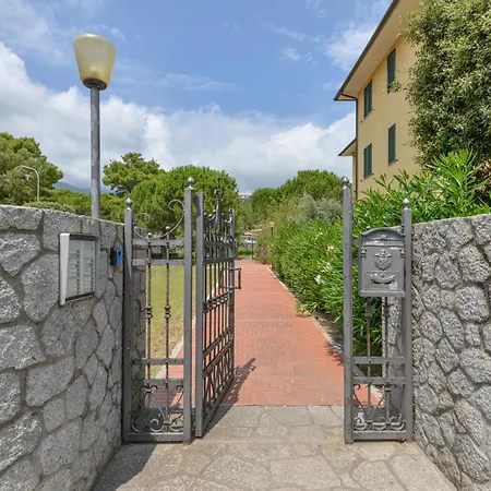 Apartment Trilo Fucini