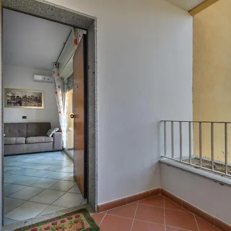 Trilo Fucini Apartment